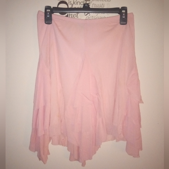 First Kiss Med skirt - Picture 2 of 4